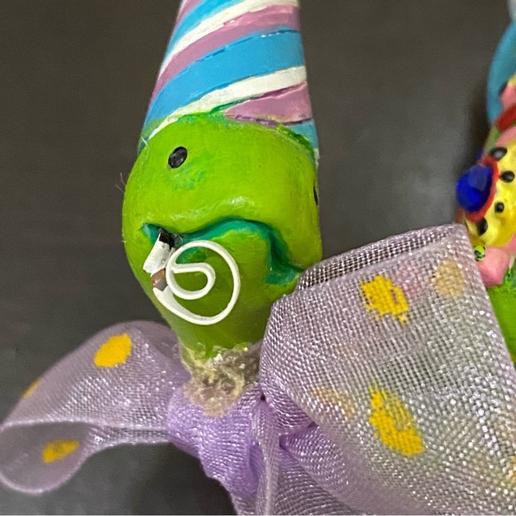 Unique WESTLAND Turtle Red Sneakers Birthday Cake Resin Votive Candle Holder - Picture 14 of 16